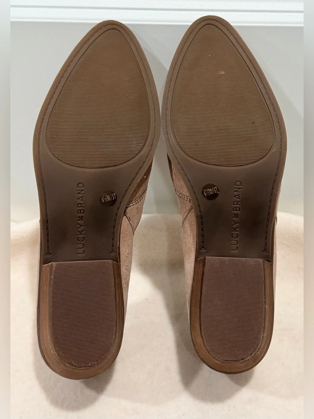 Lucky Brand Women’s Mahzan Suede Slip-On Loafers in Hazel Size 6.5